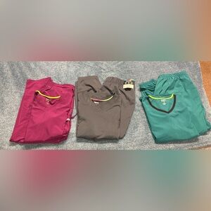 Scrubstar scrub sets
Pink-2Xl
Gray-  XL
Green- 2XL